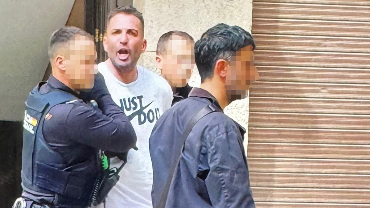 El acusado de incendiar el garaje de la finca donde vive su ex tras ser detenido por intentar matar a otra pareja.