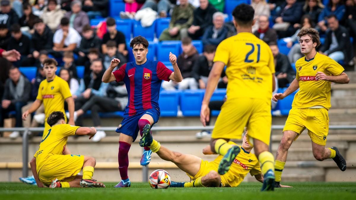 Lance del partido entre el juvenil A del Barça y el EF Gavà