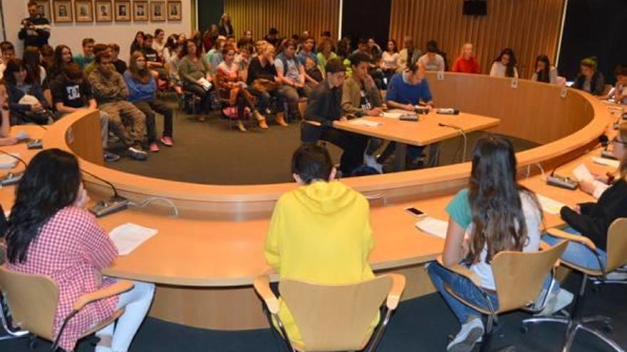 La sessió plenària infantil celebrada dimecres al matí a l&#039;ajuntament de Blanes.