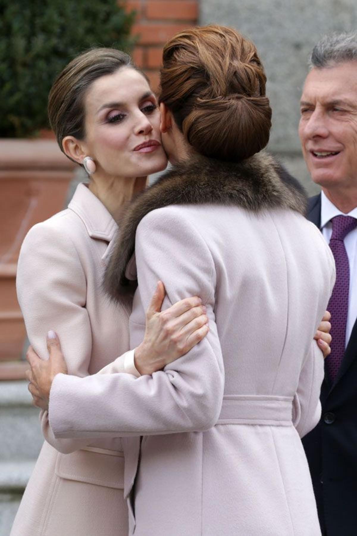 Letizia Ortiz y Juliana Awada con recogidos en Madrid