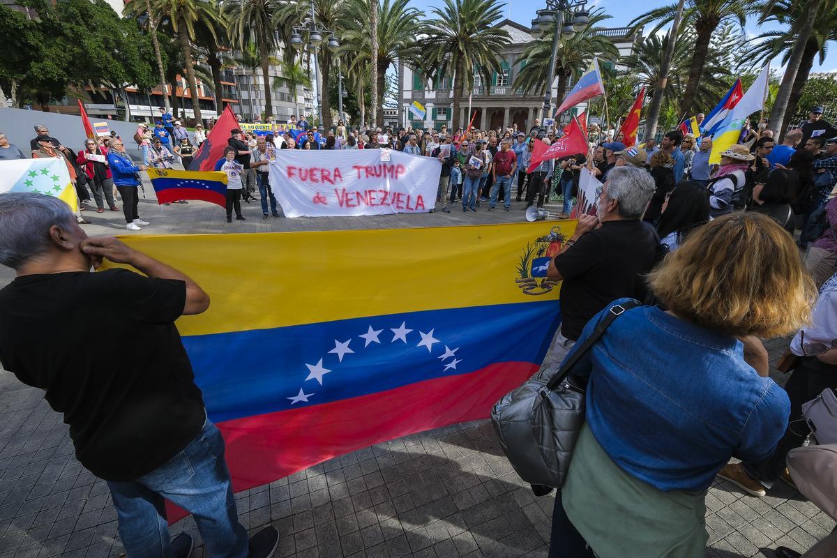 Concentración en apoyo al pueblo venezolano en Gran Canaria