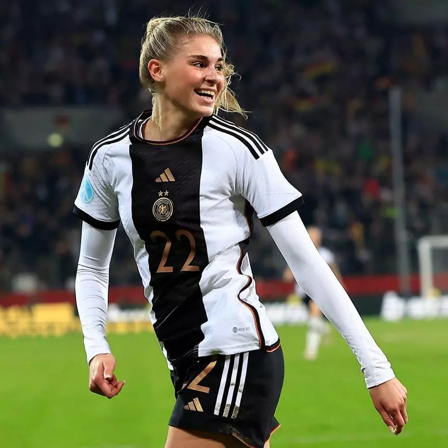 Jule Brand (Alemania)