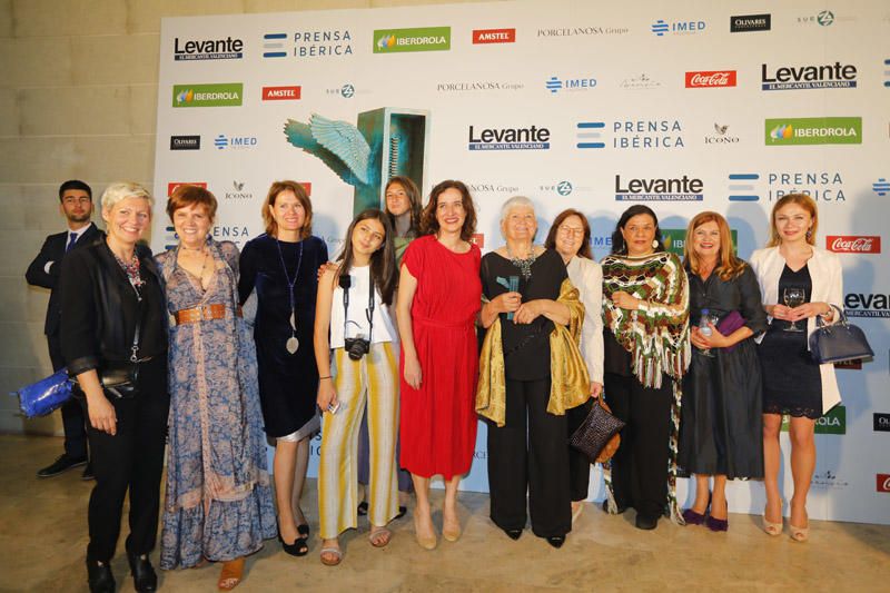 Asistentes al photocall de los Premios Levante-EMV Prensa Ibérica