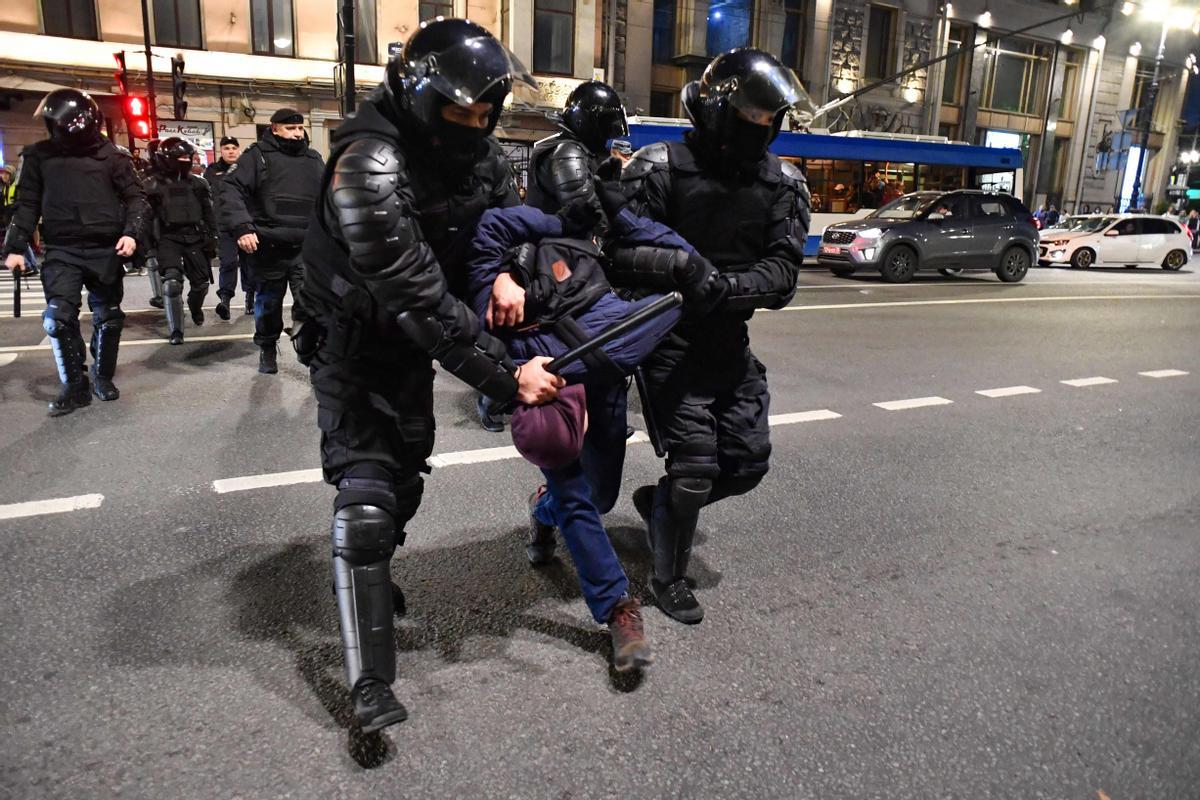 Detenciones en San Petersburgo en las protestas contra las movilizaciones de reservistas anunciadas por Putin