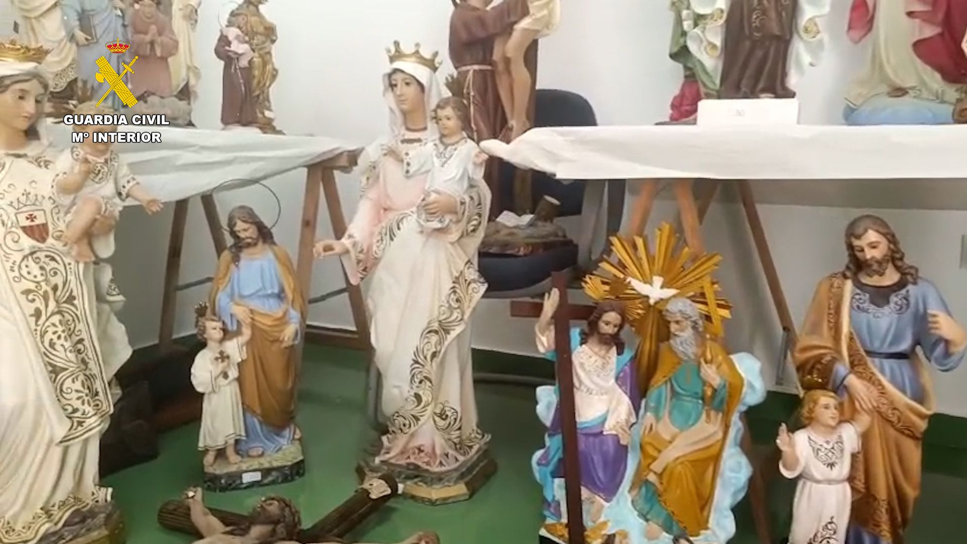 Imágenes robadas en cementerios de Orihuela y Murcia recuperadas por la Guardia Civil