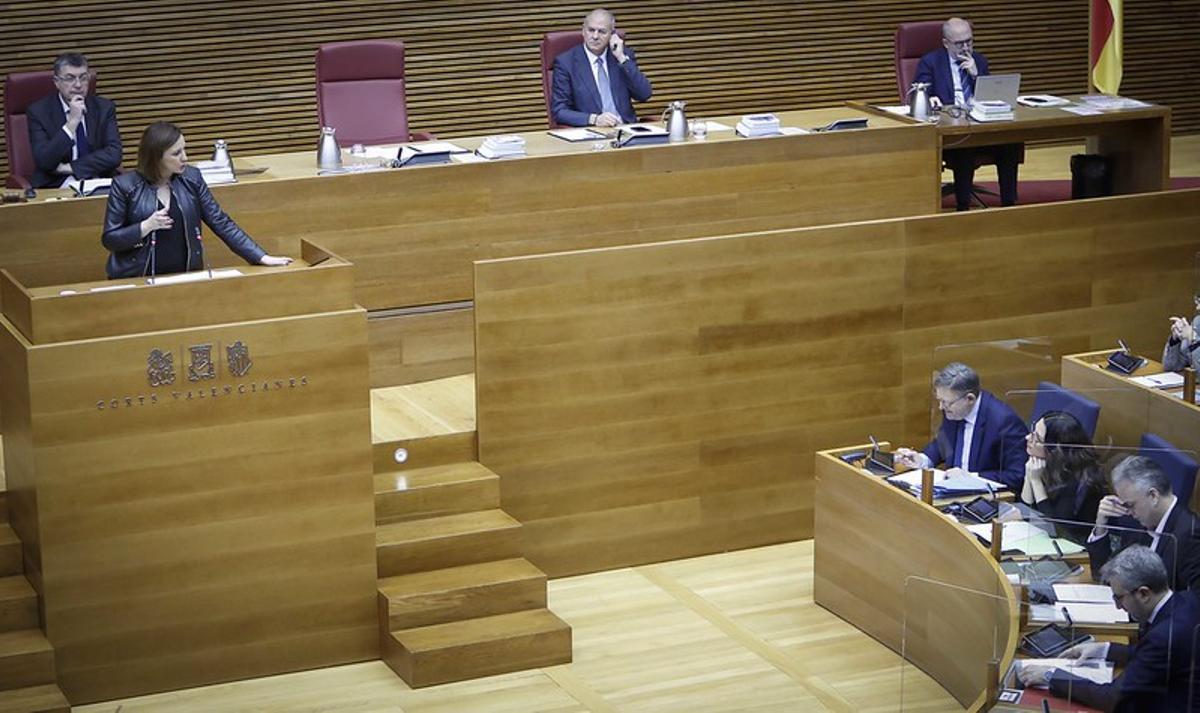 Catalá interviene en la sesión de control de las Corts.