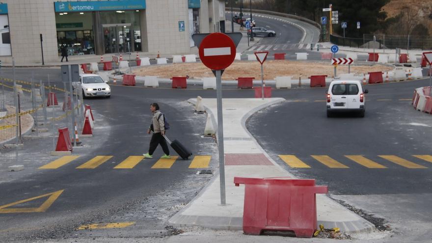 Fluidez en el acceso norte a Alcoy tras la apertura provisional de la rotonda