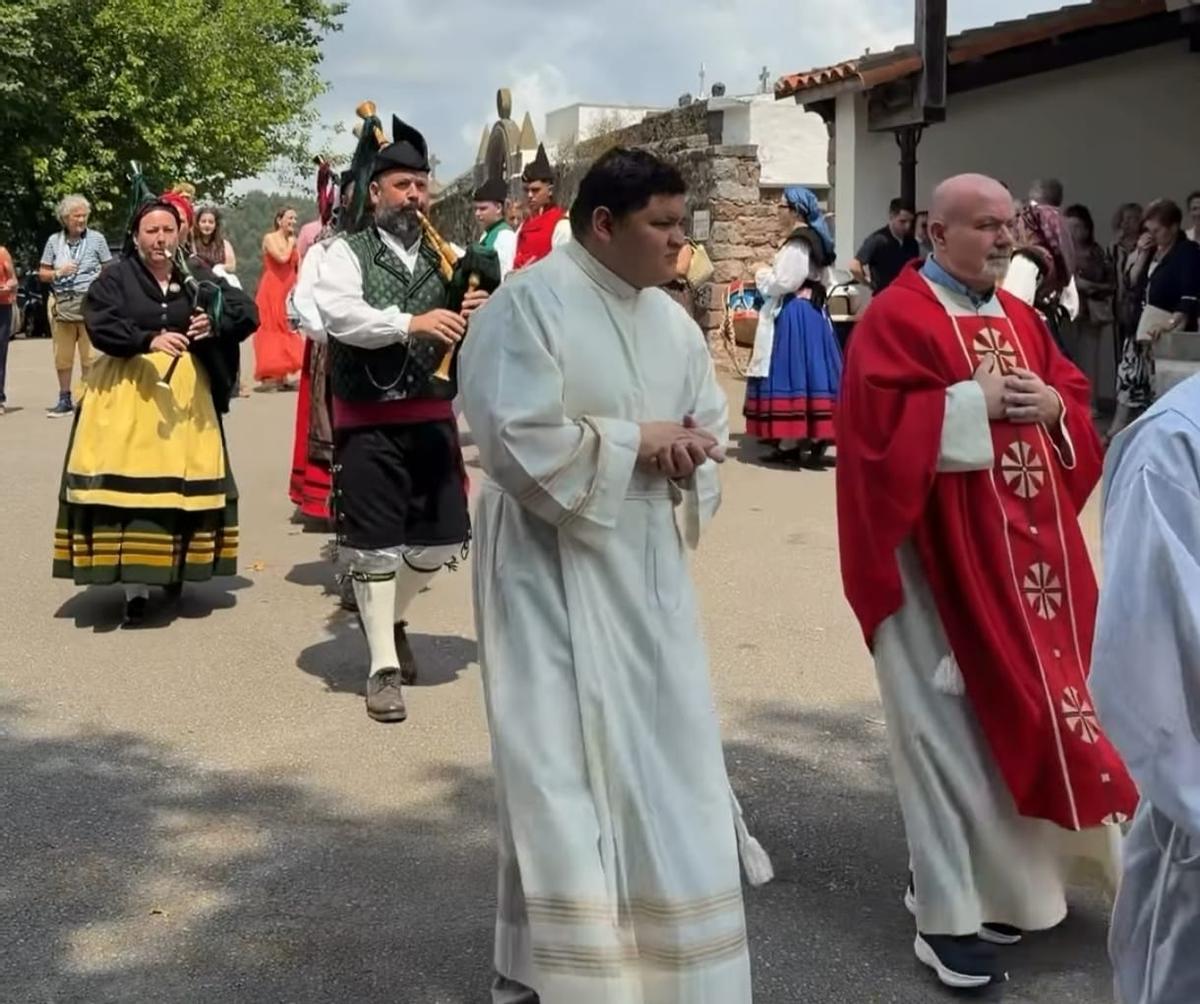 En imágenes: Santiago de Arlós salió en procesión