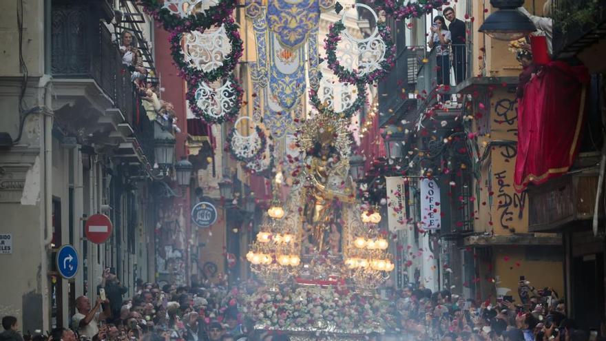 Tot és Festa analiza cómo cambiar los jurados de fallera mayor