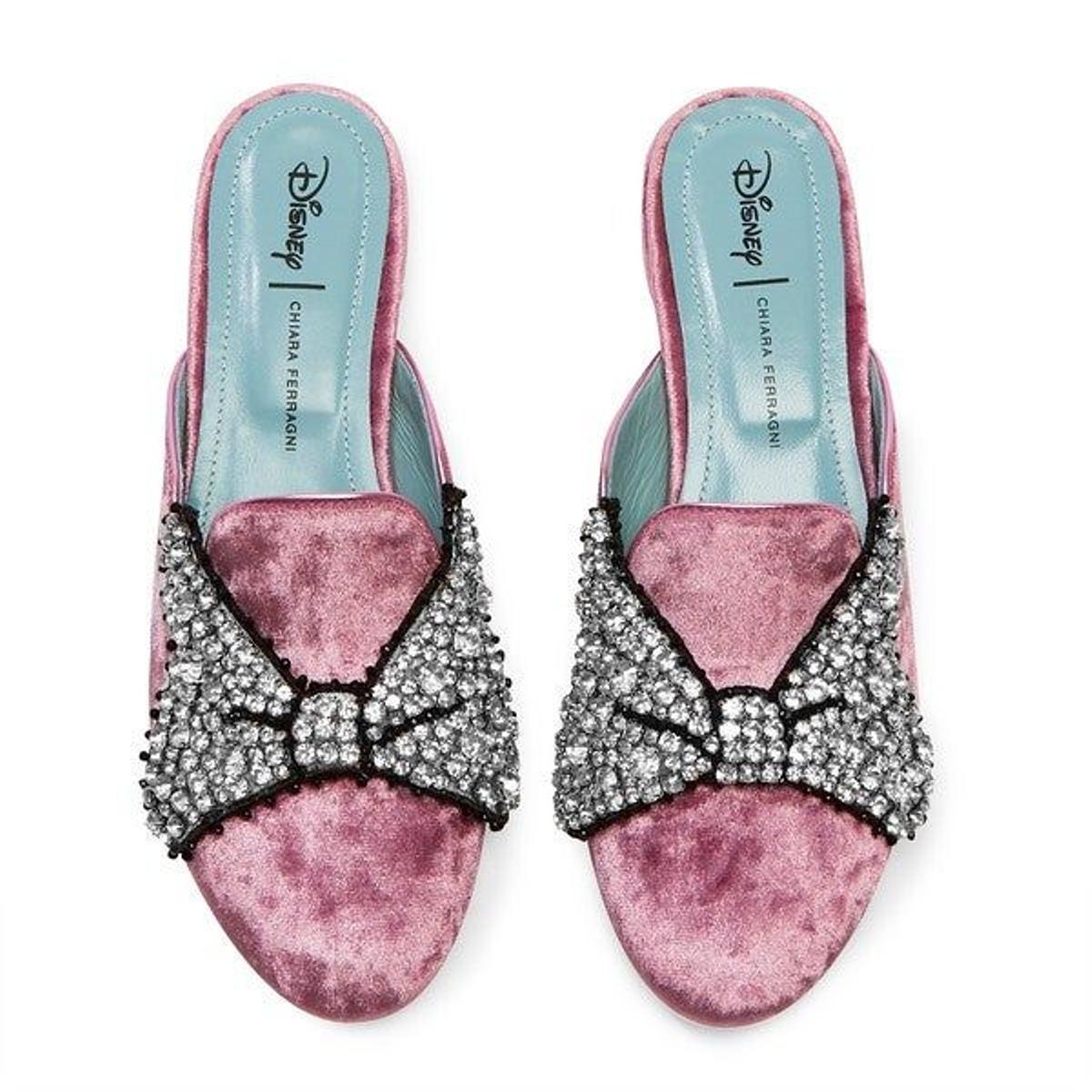 Mules de terciopelo rosa de Chiara Ferragni para Disney