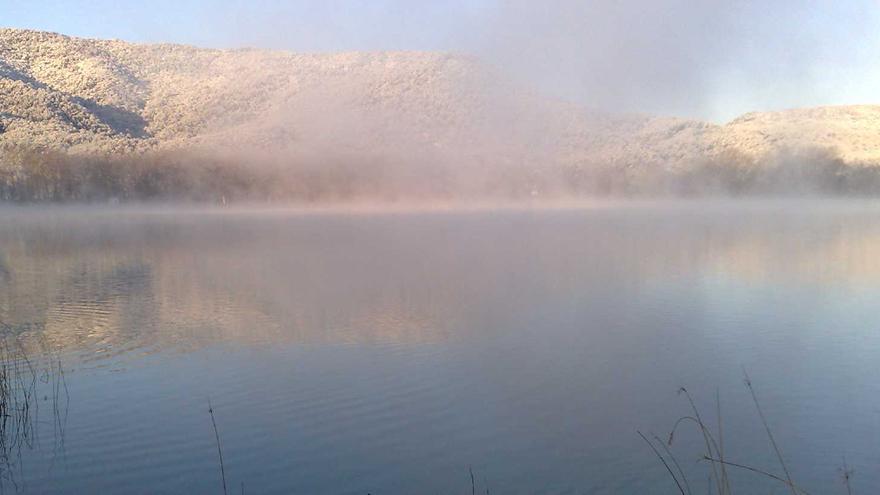 Evaporació rècord a l’estany de Banyoles