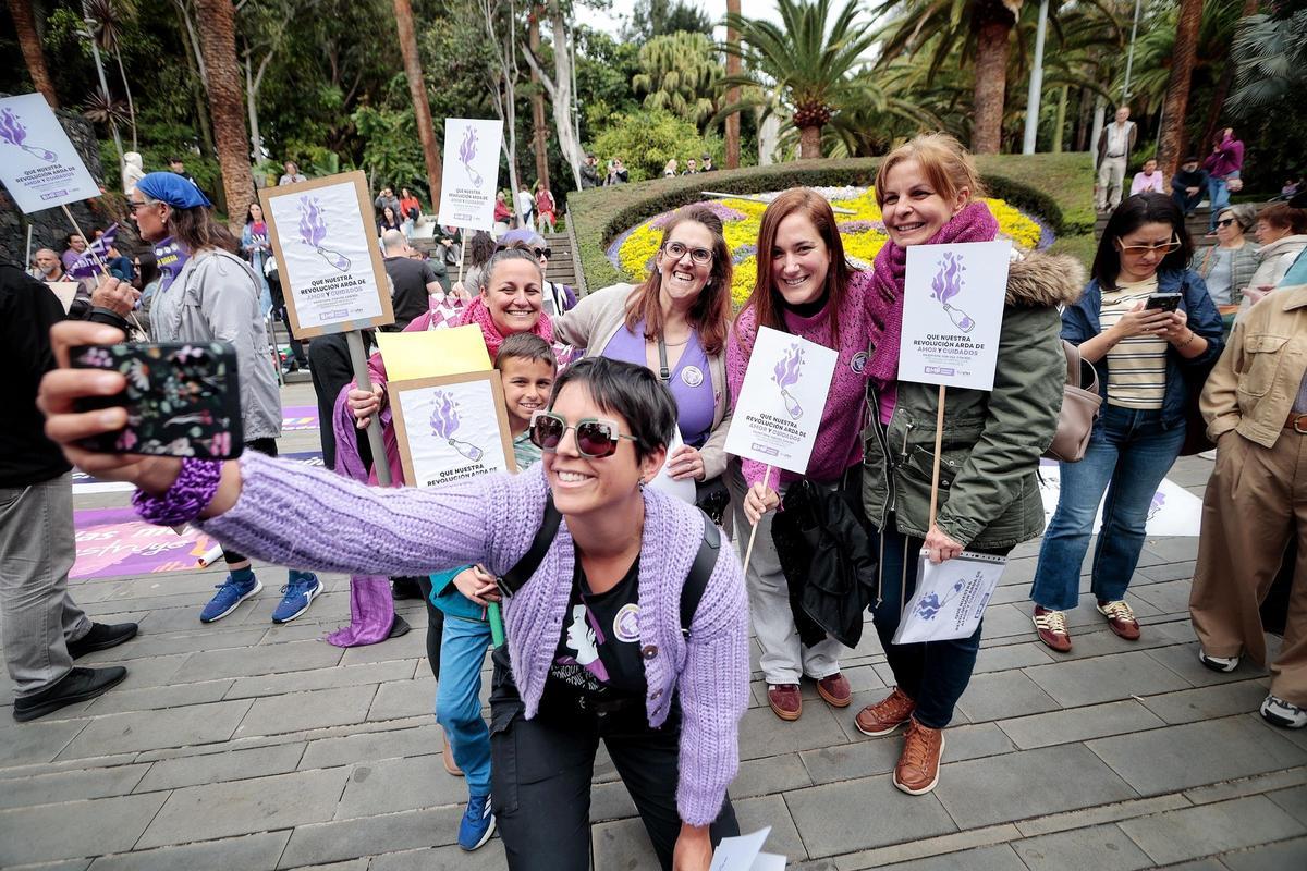 8M en Tenerife: la manifestación del Día de la Mujer, en imágenes