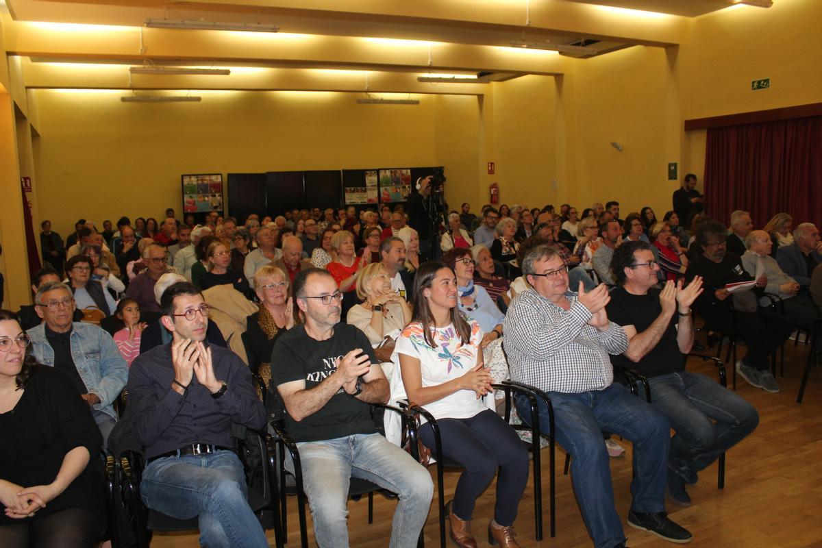 Militantes y simpatizantes del PSPV de Dénia llenaron la Casa de Cultura