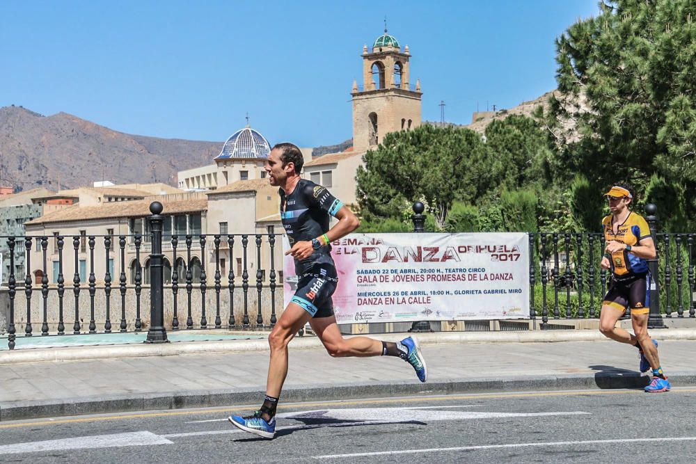 Gustavo Rodríguez y Anna Noguera ganan el Triatlón de Orihuela