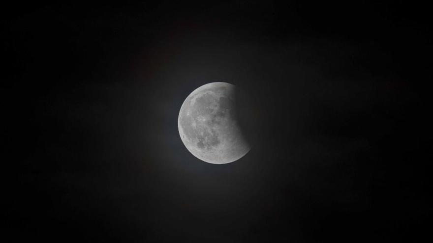 Eclipse lunar en Galicia. // Cristina Graña