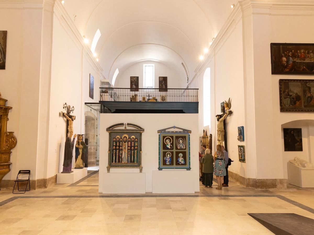 GALERÍA | Exposición de José Seco en la Iglesia-Museo de la Concepción de Toro