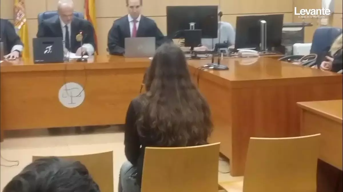 "Estaba obsesionada conmigo: no sé por qué me quería quemar vivo"