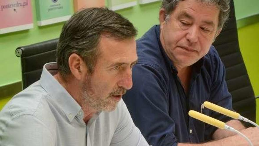 Fernández Abraldes junto a Fernández Lores. // Rafa Vázquez