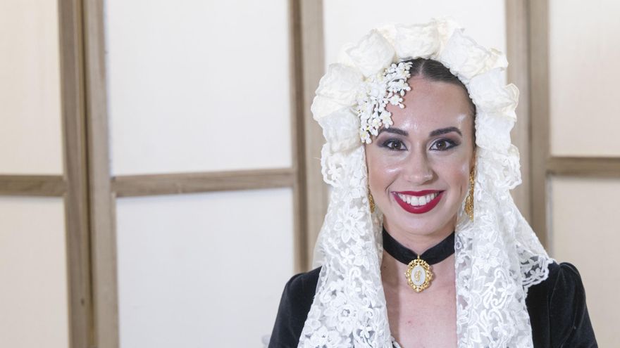 Paula Carbonell Sevila, candidata de la Hoguera Doctor Bergez Carolinas