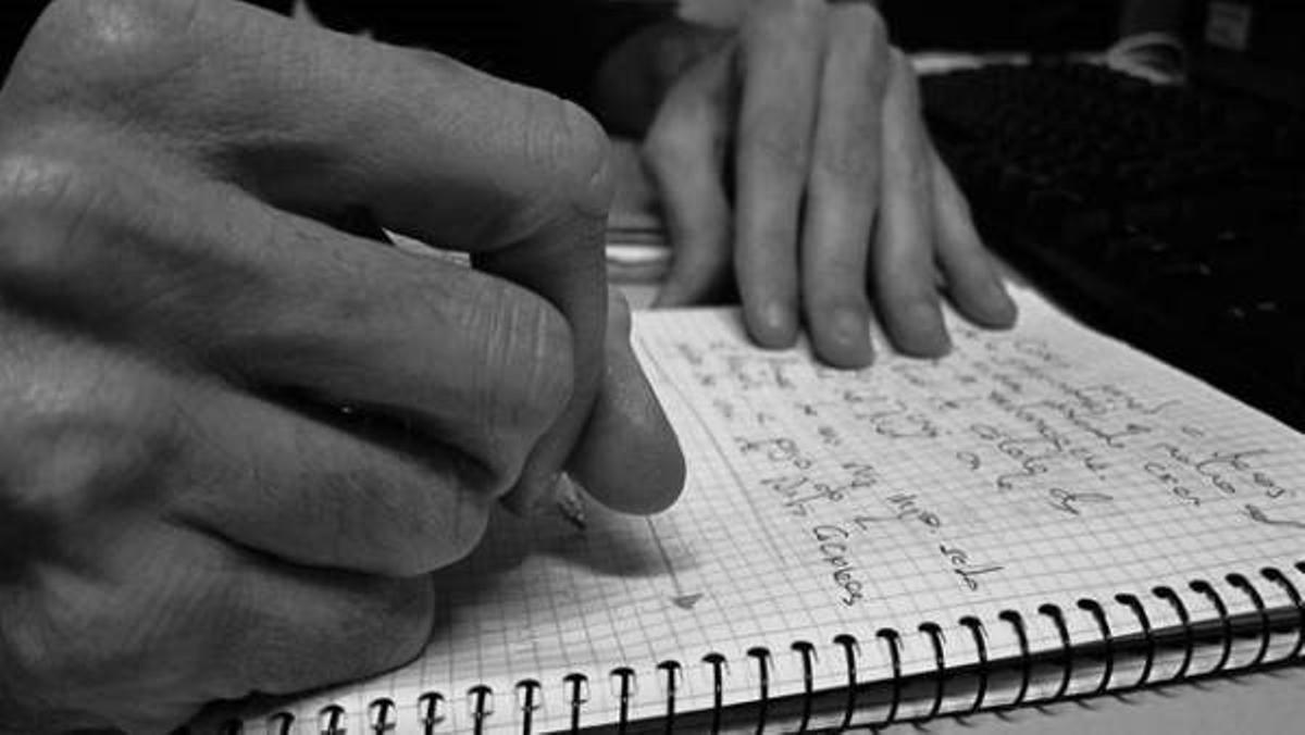 MURCIA.-Los 'Lunes Literarios' retan a escribir un microrrelato de 50 palabras este lunes en el Café 'El Sur'