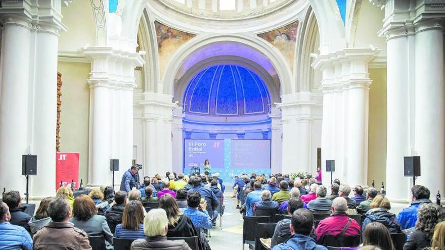 El templo de San Nicolás
acogió en 2018 la tercera
edición del Foro Bobal.  urban