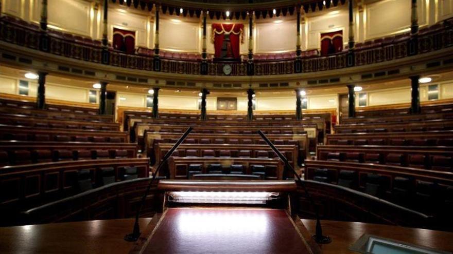 El sueldo medio de los diputados es cinco veces la pensión media