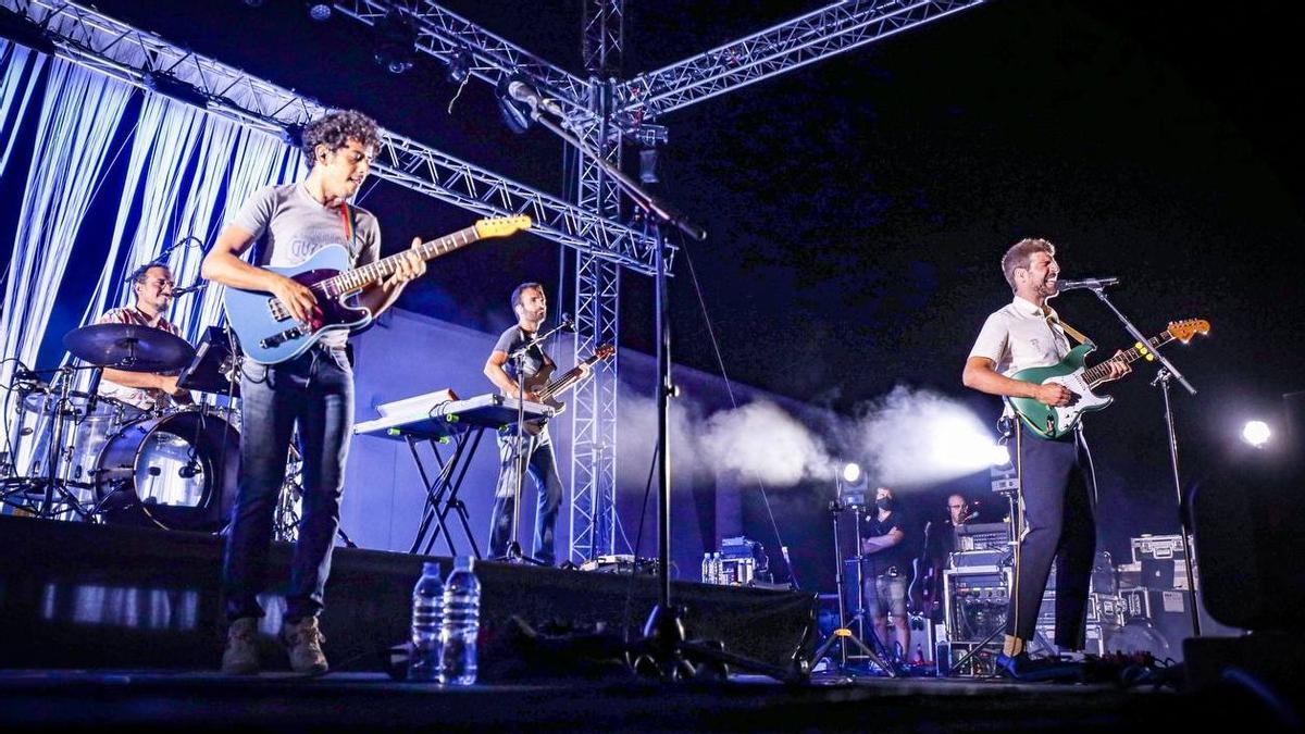 El grupo Manel en el festival Portalblau