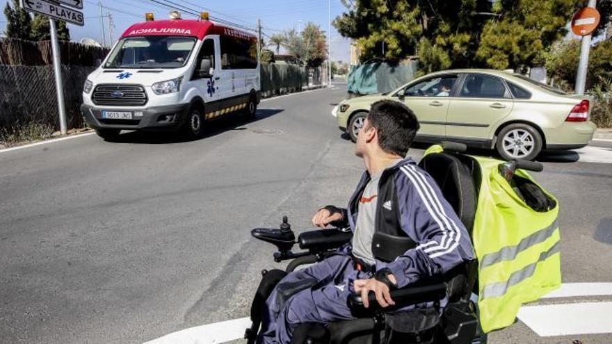 Así es vivir en Muchavista para un joven en silla de ruedas