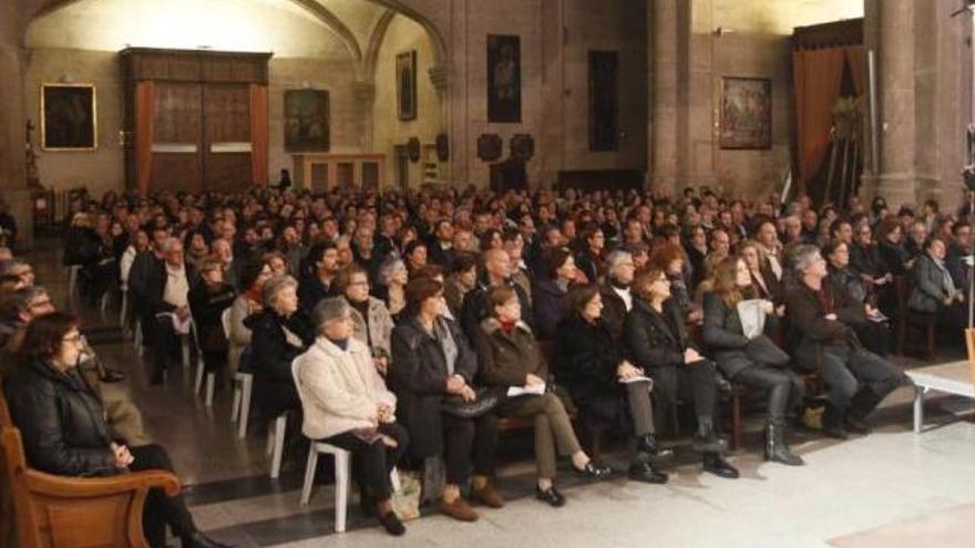 Bach llena la iglesia de Santa Creu