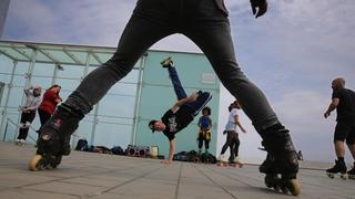 Baila con patines en Barcelona