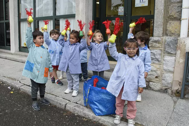 Los alumnos de la Gesta pasan por el aro olímpico