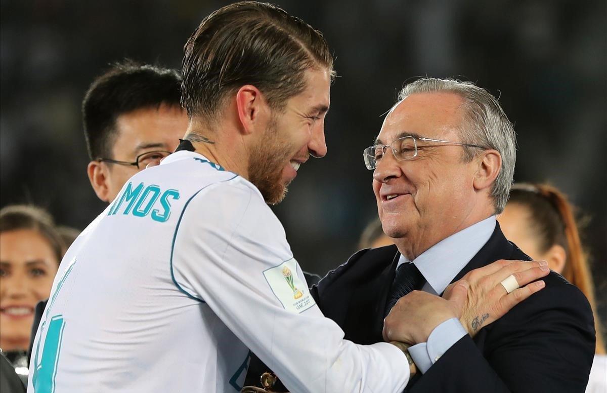 Sergio Ramos junto a Florentino Pérez.