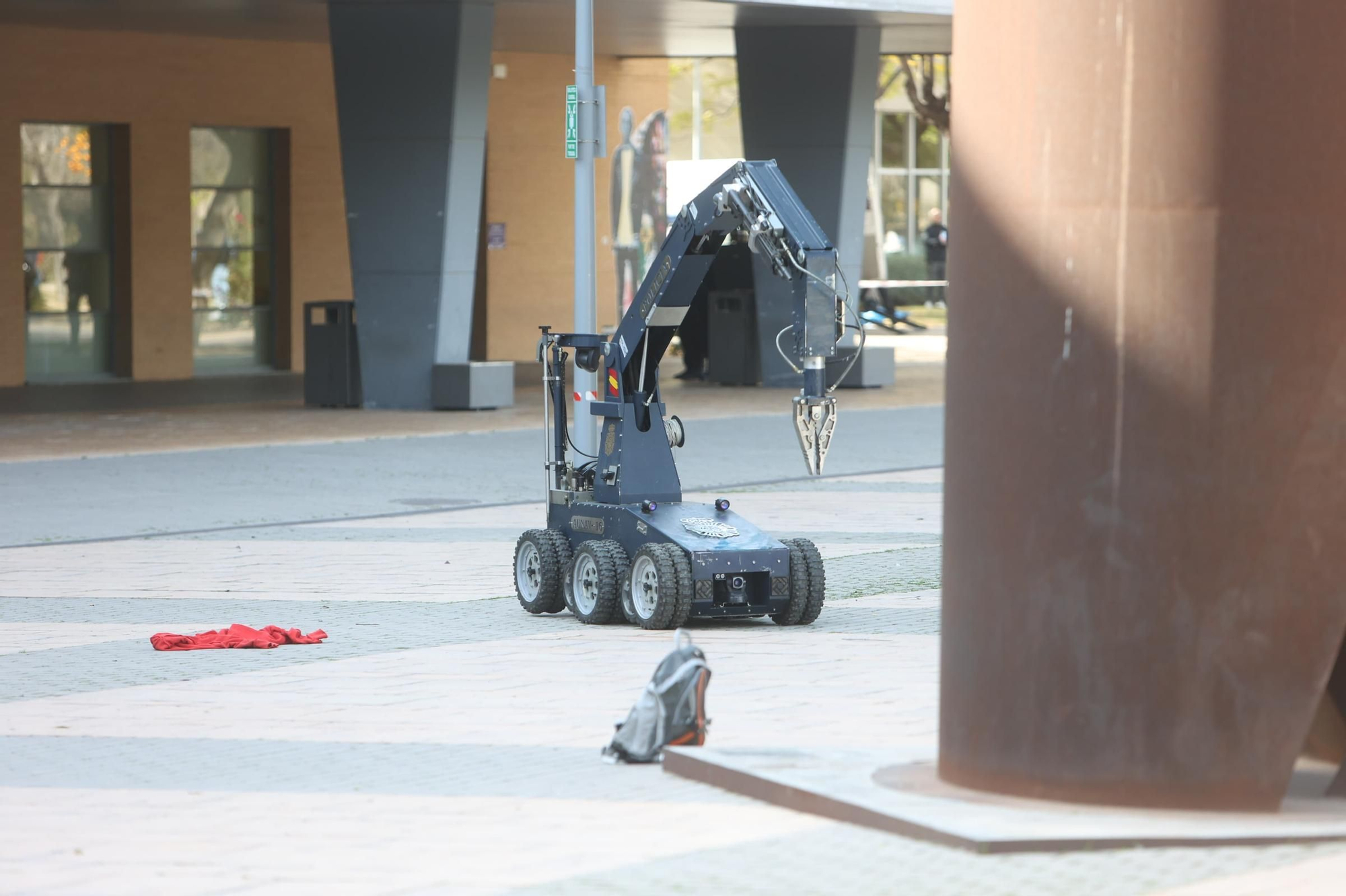 La Universidad de Alicante realiza un simulacro de ataque terrorista en sus instalaciones