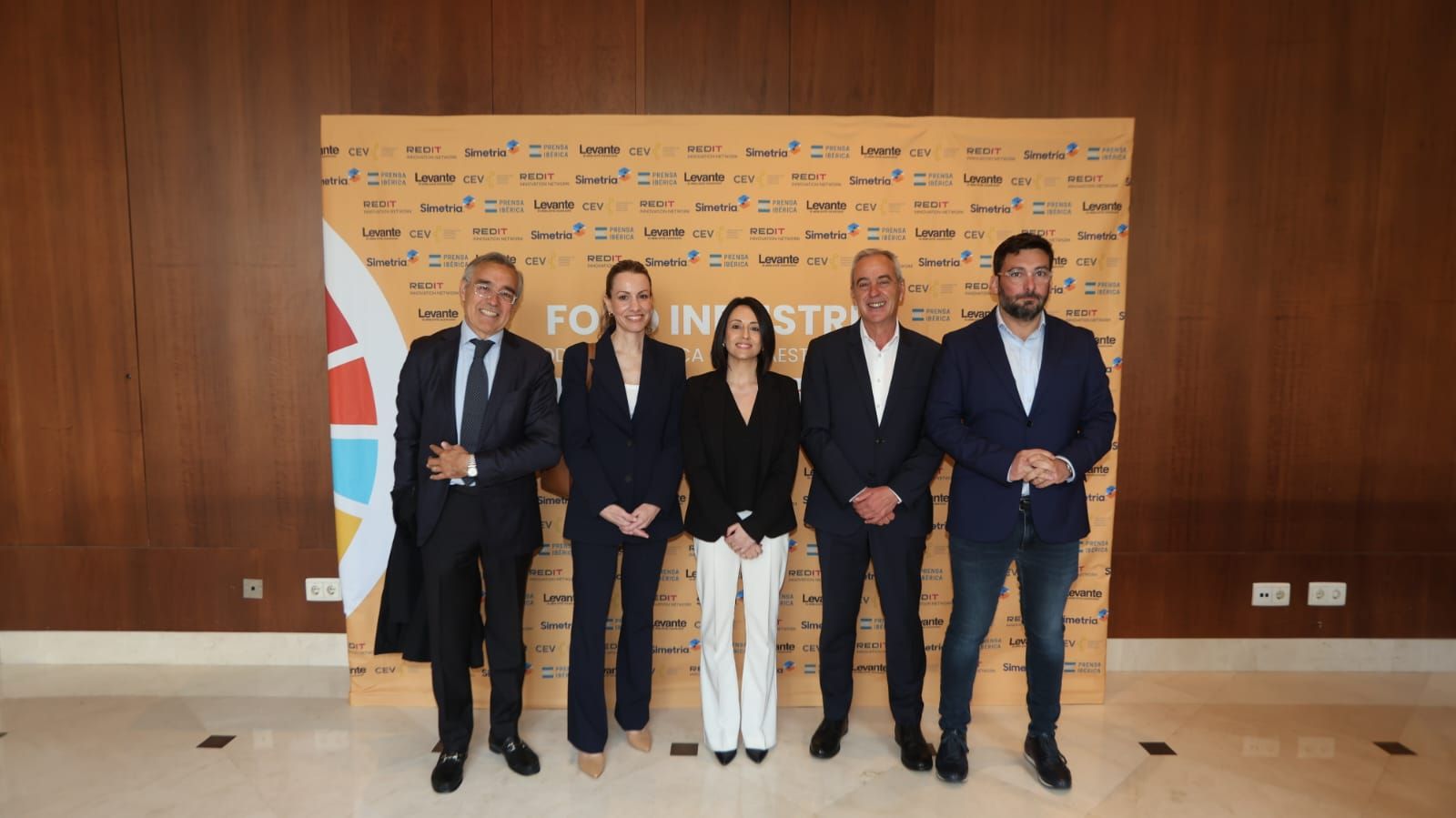 Los retos de la industria y la logística en la Comunitat Valenciana a debate