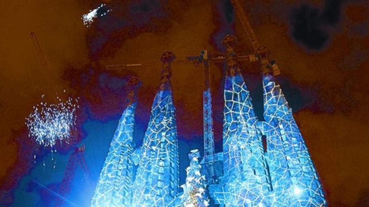 Espectáculo de proyecciones nocturnas en la Sagrada Família.