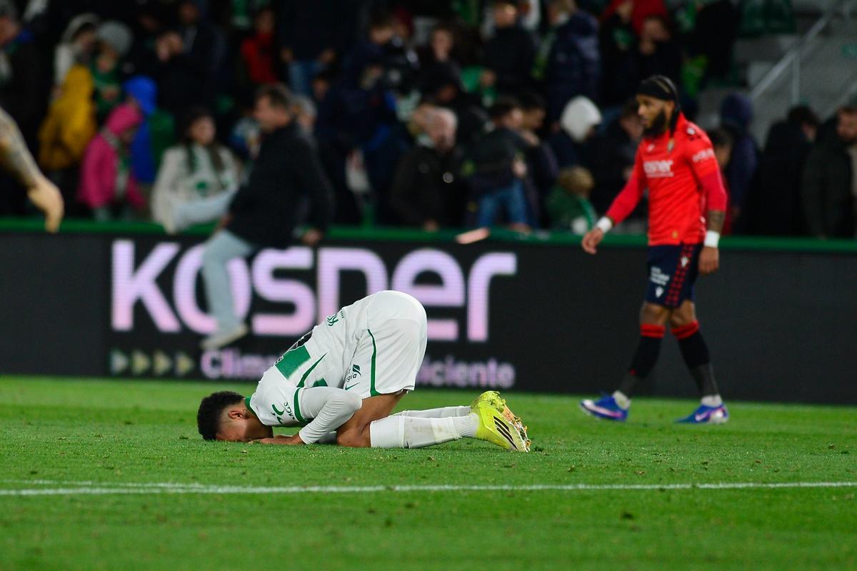 Álvaro Rodríguez se lamenta tras fallar una ocasión para marcar