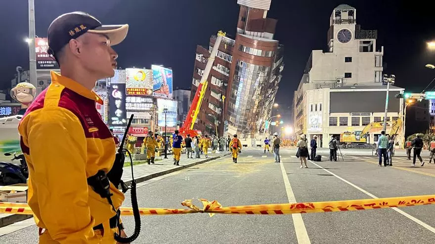 Almenys 4 morts per un fort terratrèmol a Taiwan