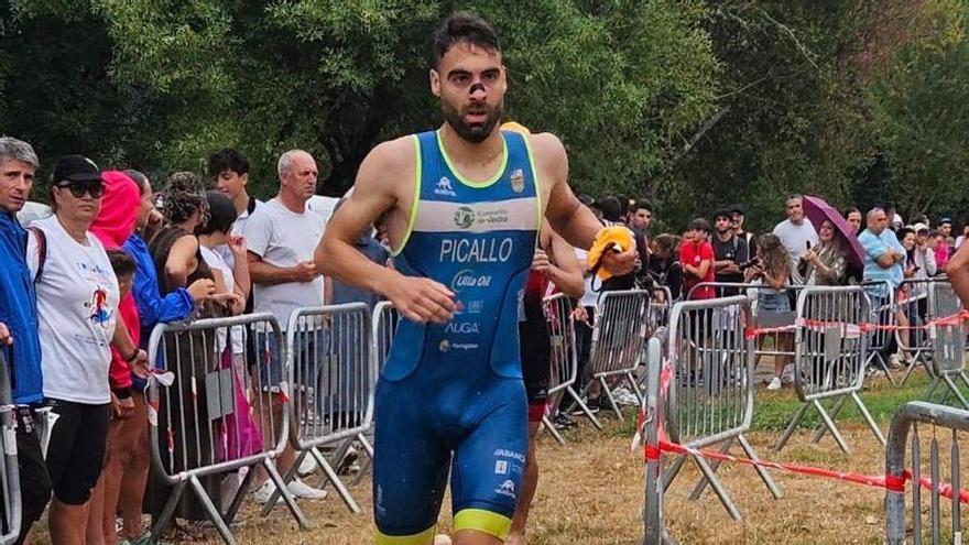 Adrián Picallo acaba quinto en el Triatlón Concello de Allariz |