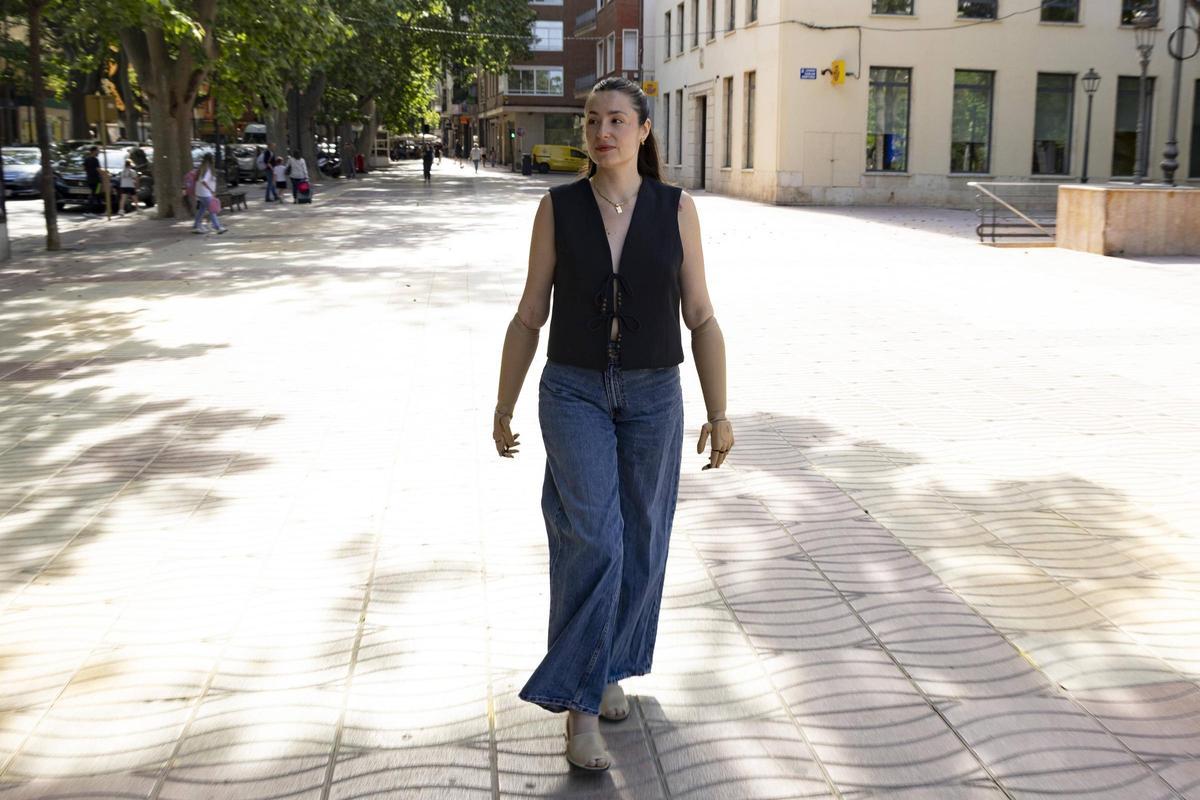 Carla Maronda en la Albereda Jaume I de Xàtiva.