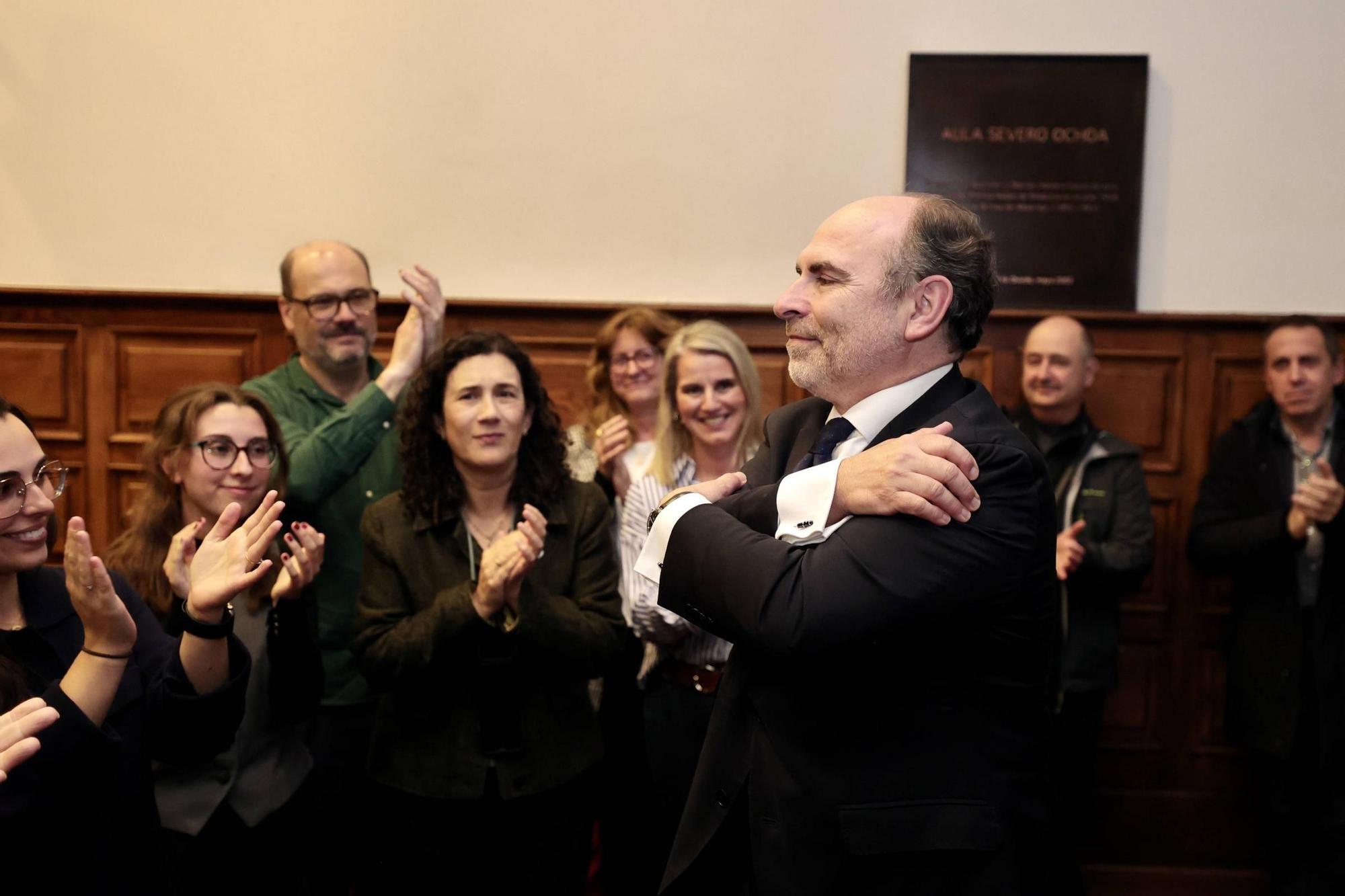 EN IMÁGENES: las votaciones para elegir al próximo Rector de la Universidad de Oviedo