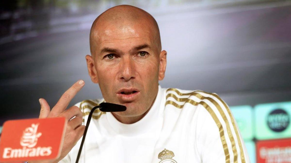 Zidane comparece ante los medios de comunicación