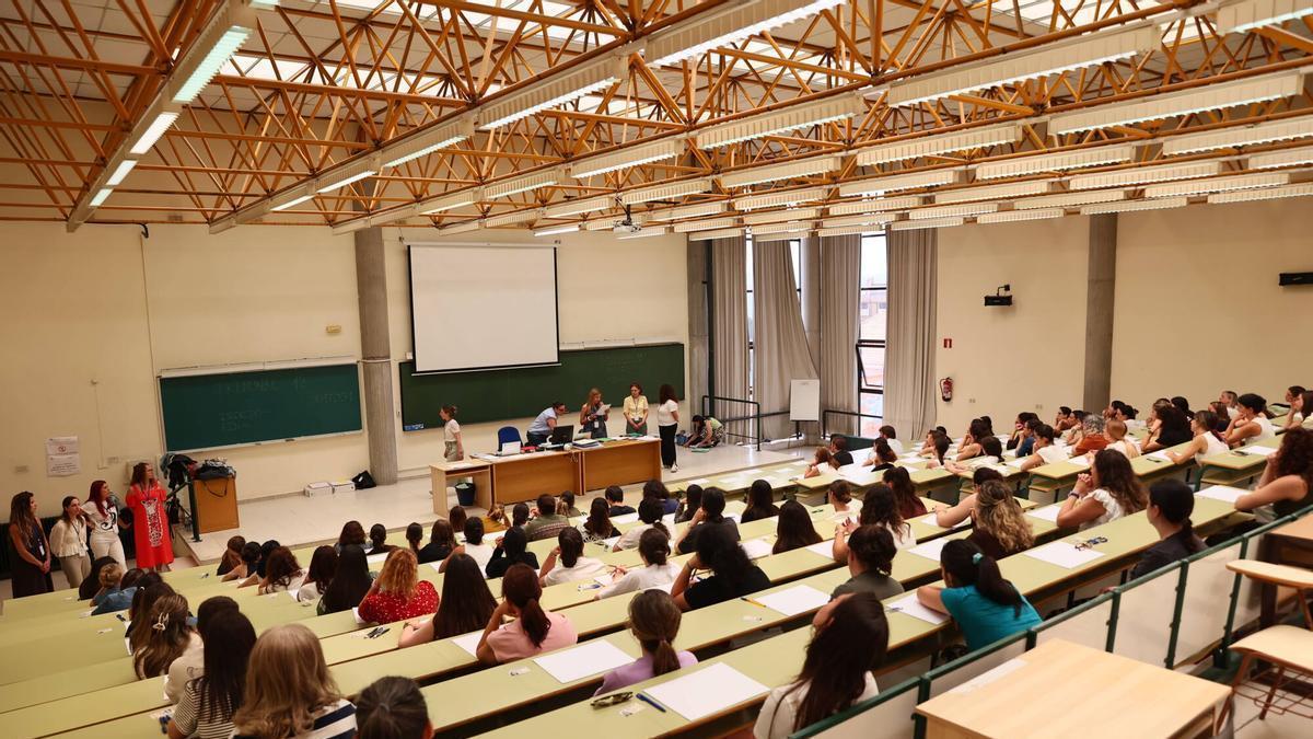 Oposición de Educación Infantil en el Campus del Cristo.
