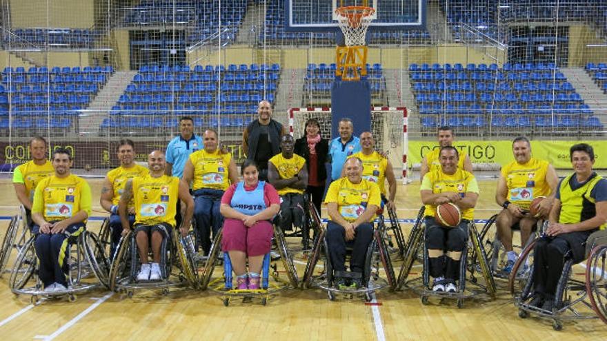 El Ayuntamiento apoya el club de baloncesto sobre silla de ruedas