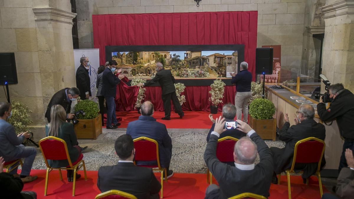 Un momento de la inauguración del belén municipal, este mediodía