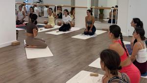 Clase de SHE Barre Studio