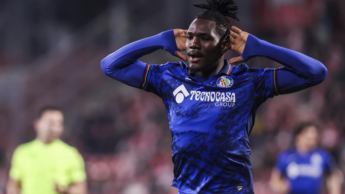 Chrisantus Uche of Getafe CF celebrates a goal during the Spanish league, La Liga EA Sports, football match played between Girona FC and Getafe CF at Estadio de Montilivi on February 14, 2025 in Girona, Spain. AFP7 14/02/2025 ONLY FOR USE IN SPAIN. Javier Borrego / AFP7 / Europa Press;2025;SPORT;ZSPORT;SOCCER;ZSOCCER;Girona FC v Getafe CF - La Liga EA Sports;