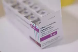 AstraZeneca admite por primera vez que su vacuna puede provocar efectos secundarios