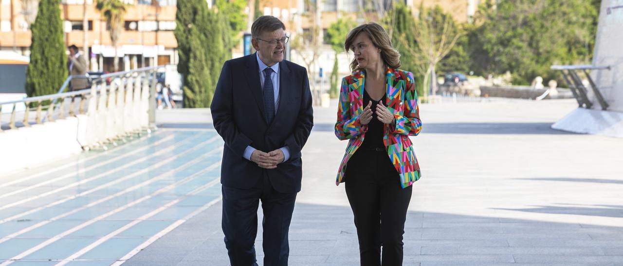 Puig en València, este viernes con la ministra de Educación, Pilar Alegría.