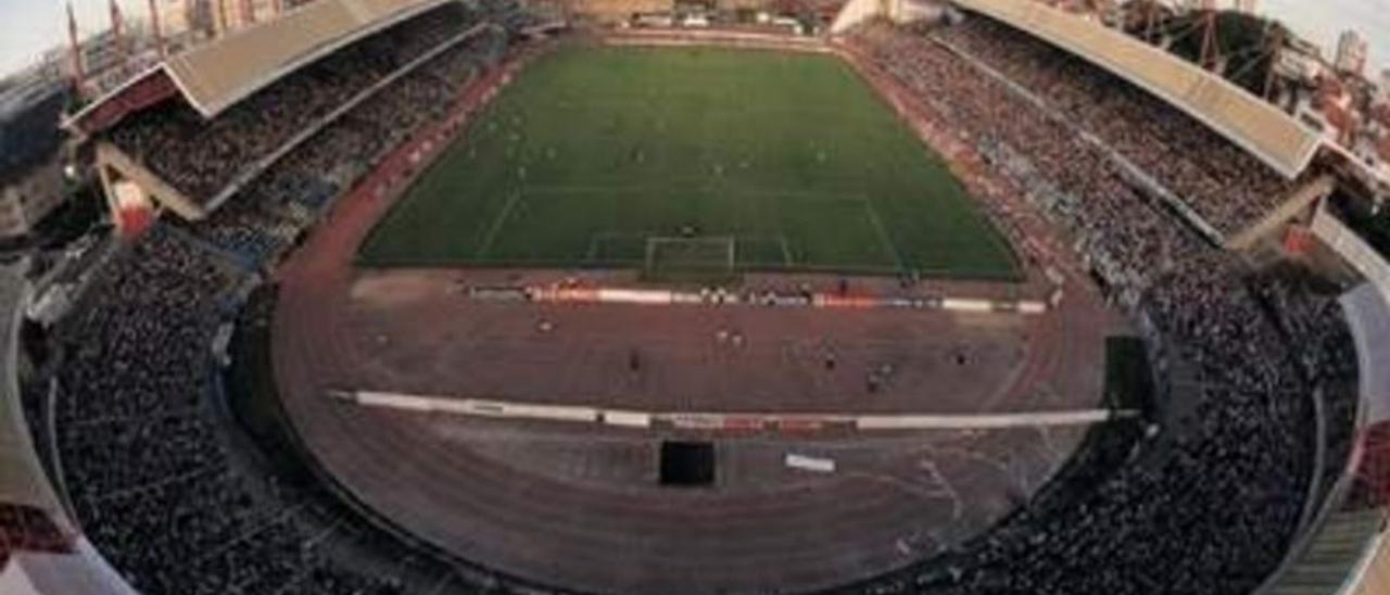 Riazor tras la remodelación para el Mundial 82. |  // L. O.