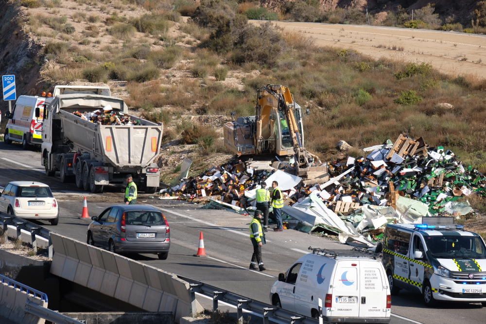 Un accidente en la A-31 colapsa la autovía en dirección Alicante-Madrid